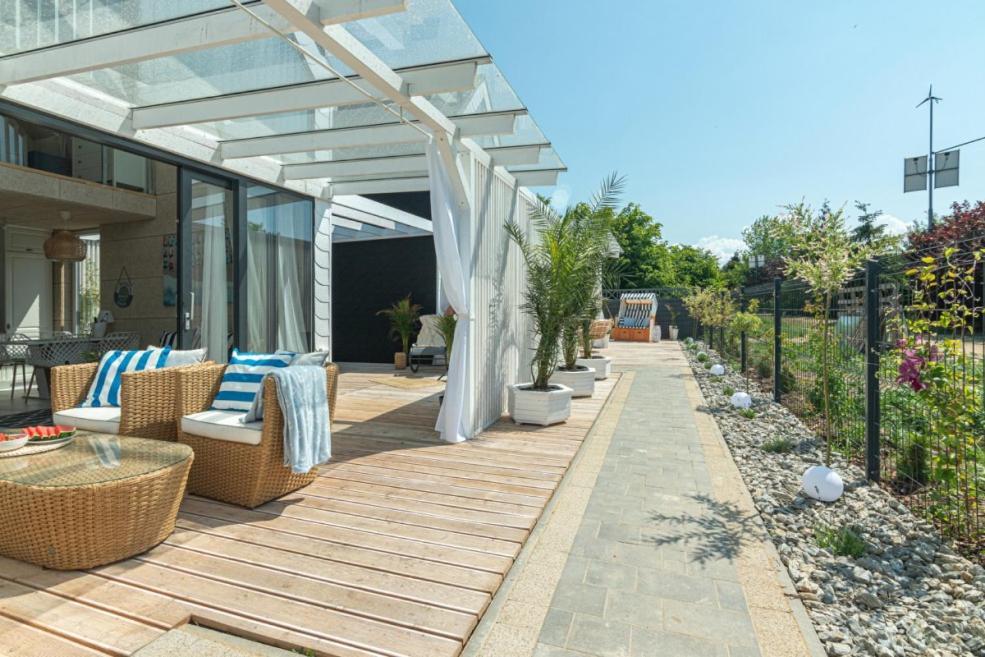 Summer House-Nowoczesne Domki Z Jacuzzi I Ladowarka Do Samochodu Wrzosowo  外观 照片
