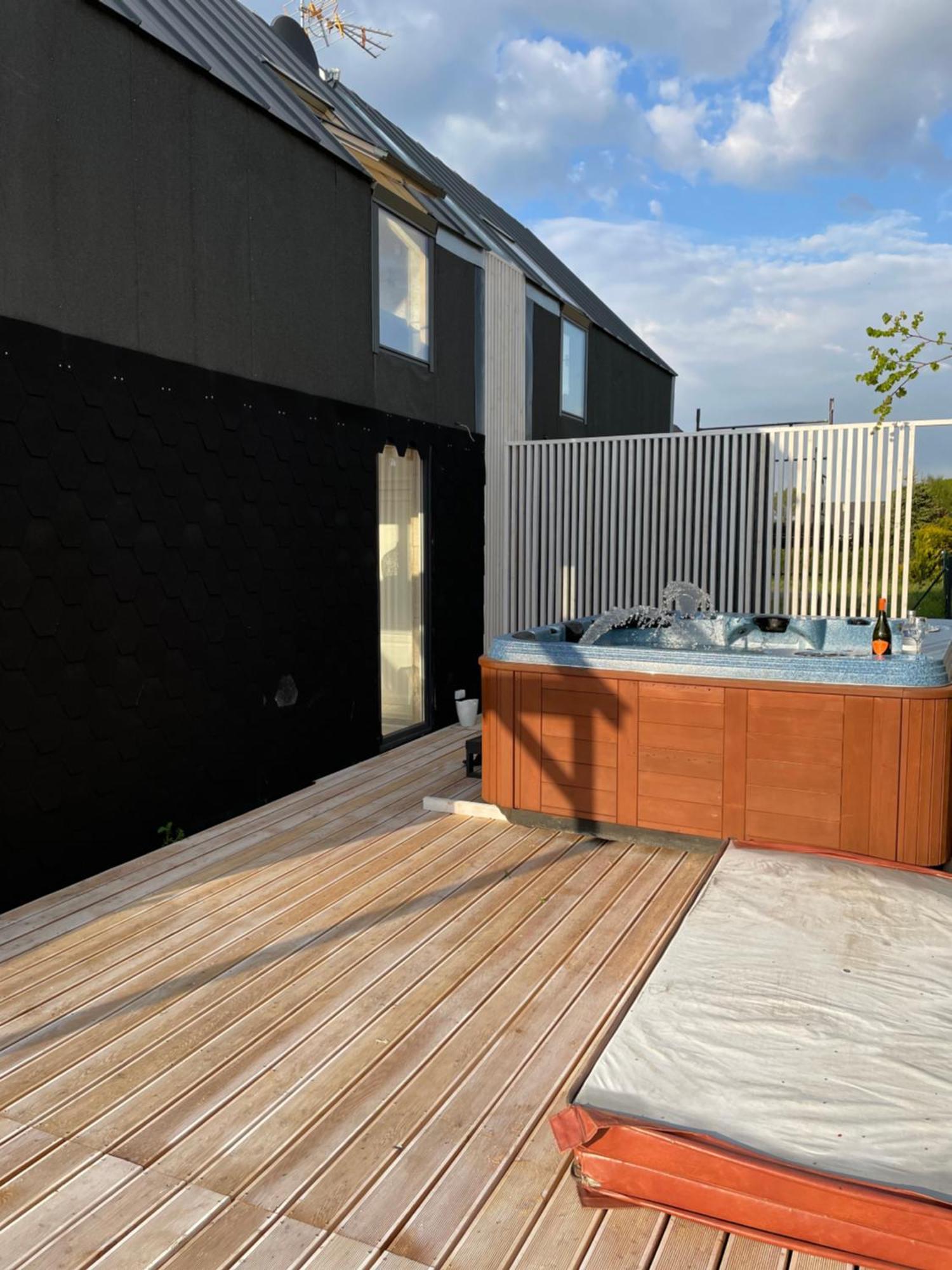 Summer House-Nowoczesne Domki Z Jacuzzi I Ladowarka Do Samochodu Wrzosowo  外观 照片